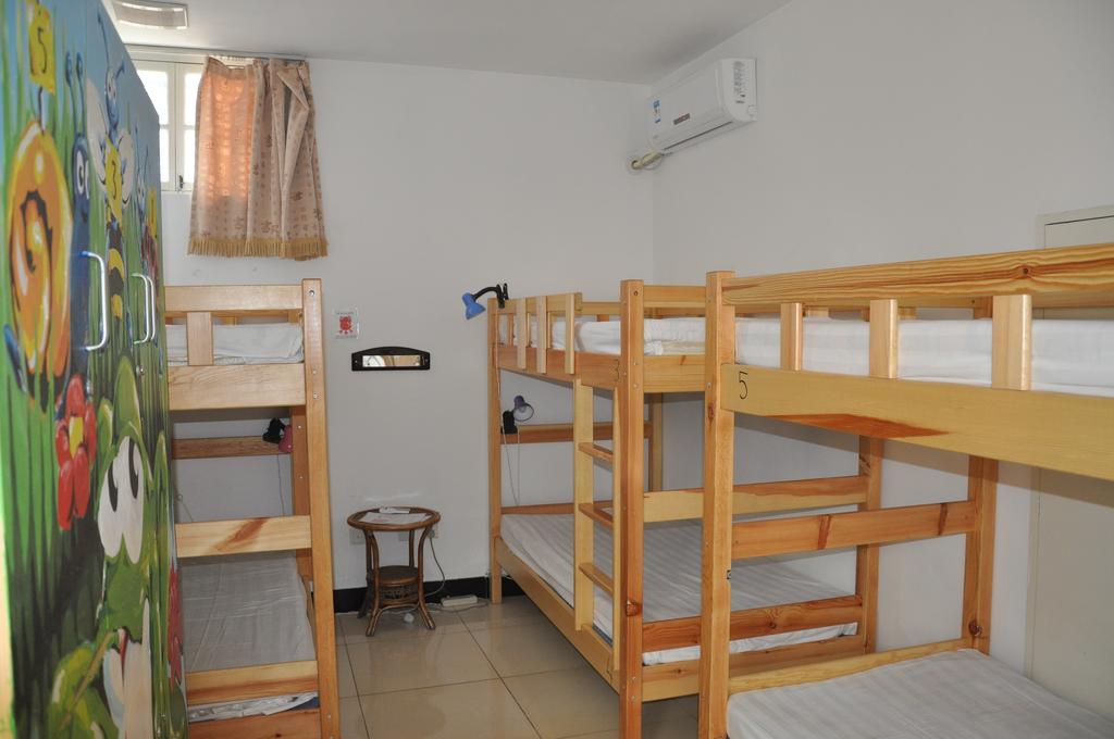 בייג'ינג Three Legged Frog Hostel חדר תמונה
