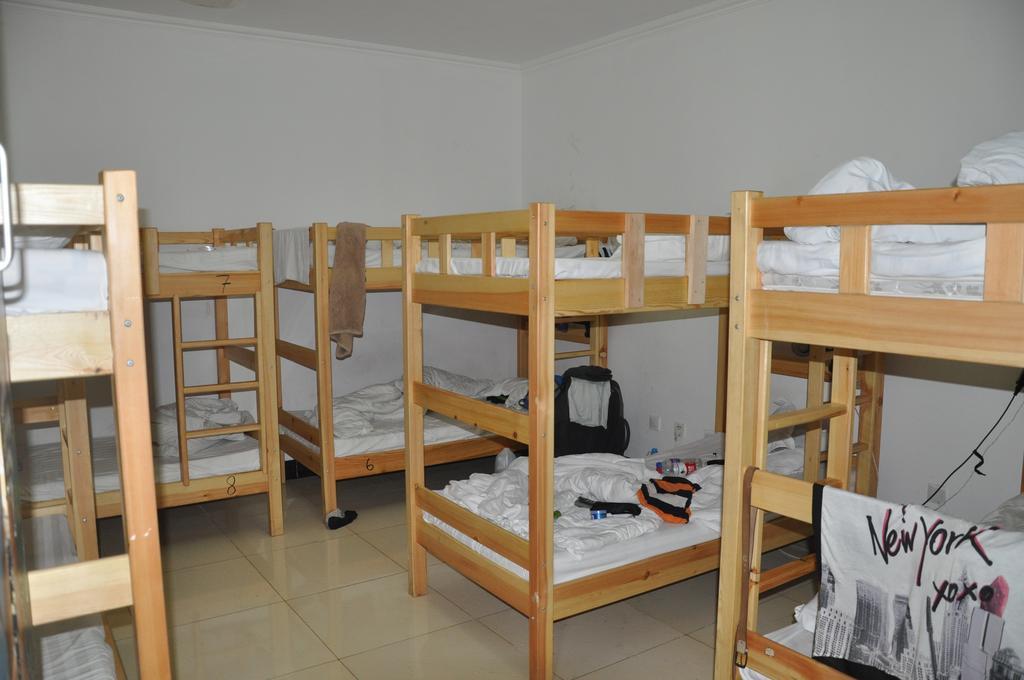בייג'ינג Three Legged Frog Hostel חדר תמונה