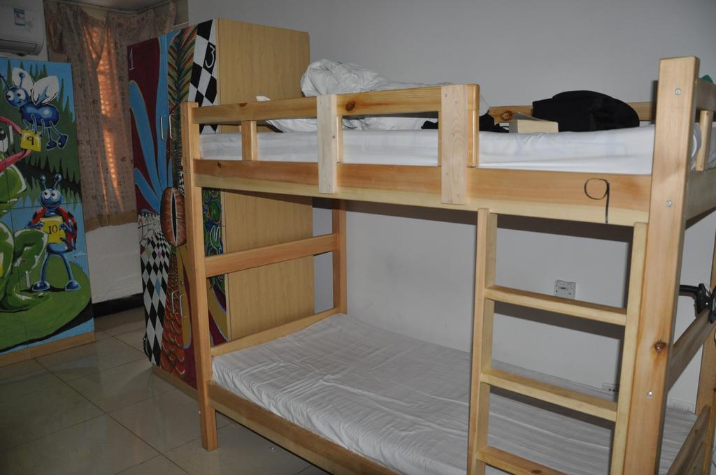 בייג'ינג Three Legged Frog Hostel חדר תמונה
